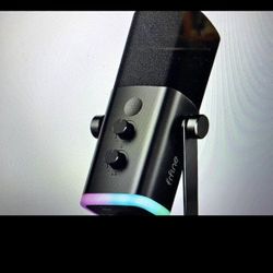 AM8T Gaming Microphone Kit For Streaming & Podcasts 