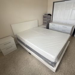 Bedroom Set - Juego De Cuarto 