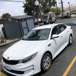 2017 KIA Optima
