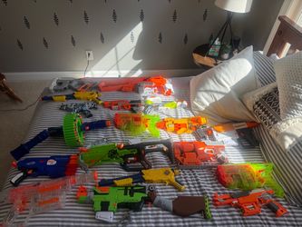 Large Nerf Gun Lot – 15+ Blasters