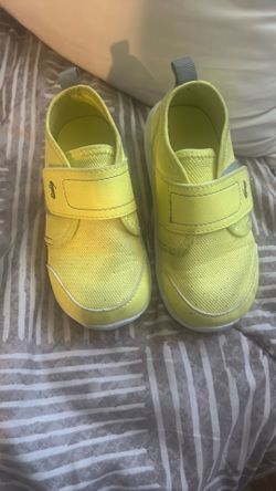 children's shoes size 9