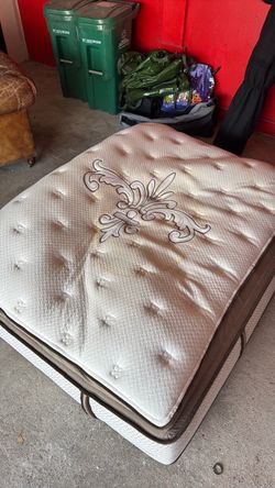 FREE Stearns and foster mattress