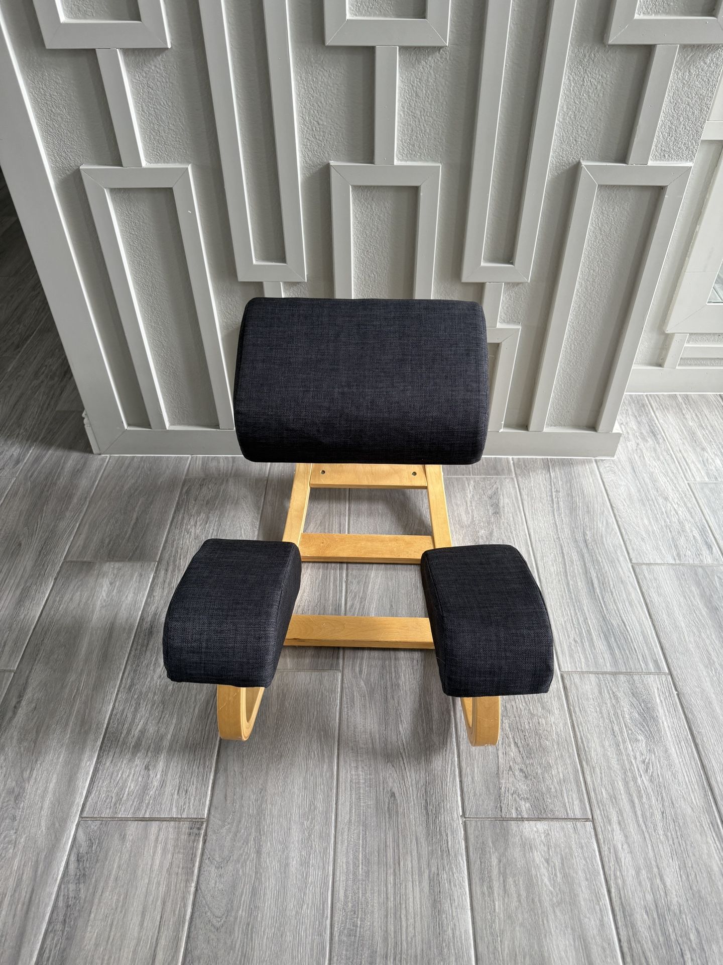 SLEEKFORM Austin Kneeling Chair | Home Office