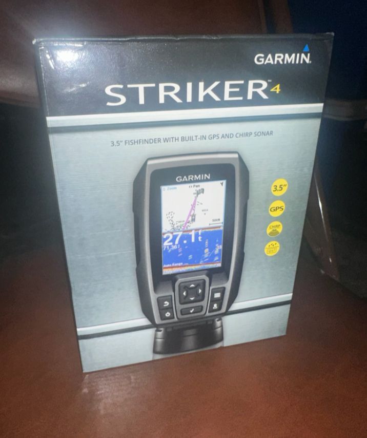 (Brand New)Garmin Striker 4 Fish Finder
