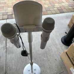 Bluetooth Speaker With 🎤 