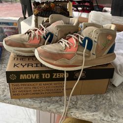 Kyrie Flytraps VI