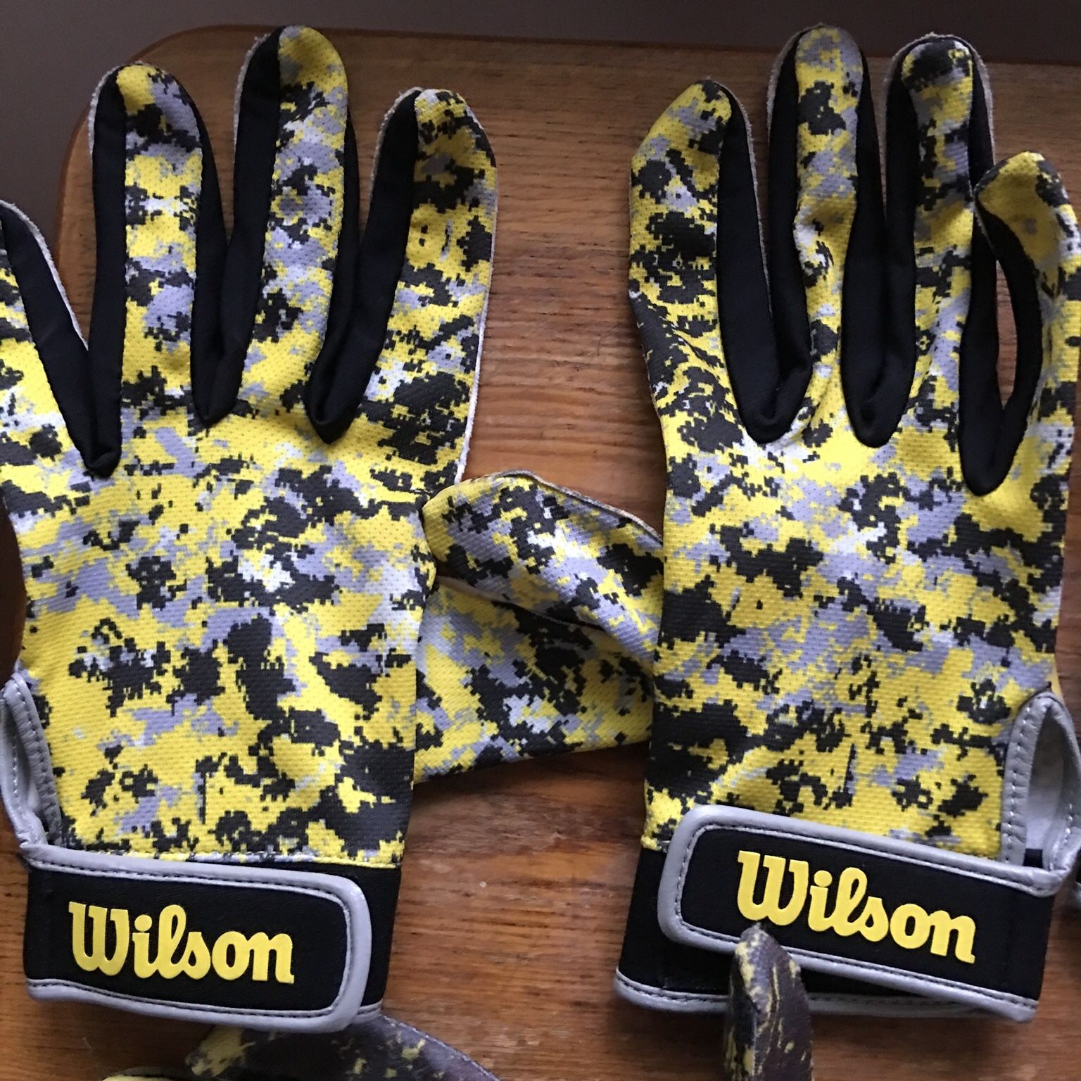 WILSON STICKY ATHLETIC GLOVES $20 Ea Pair