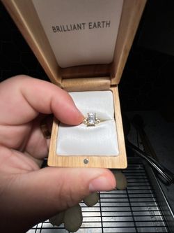 Moissanite Engagment Ring
