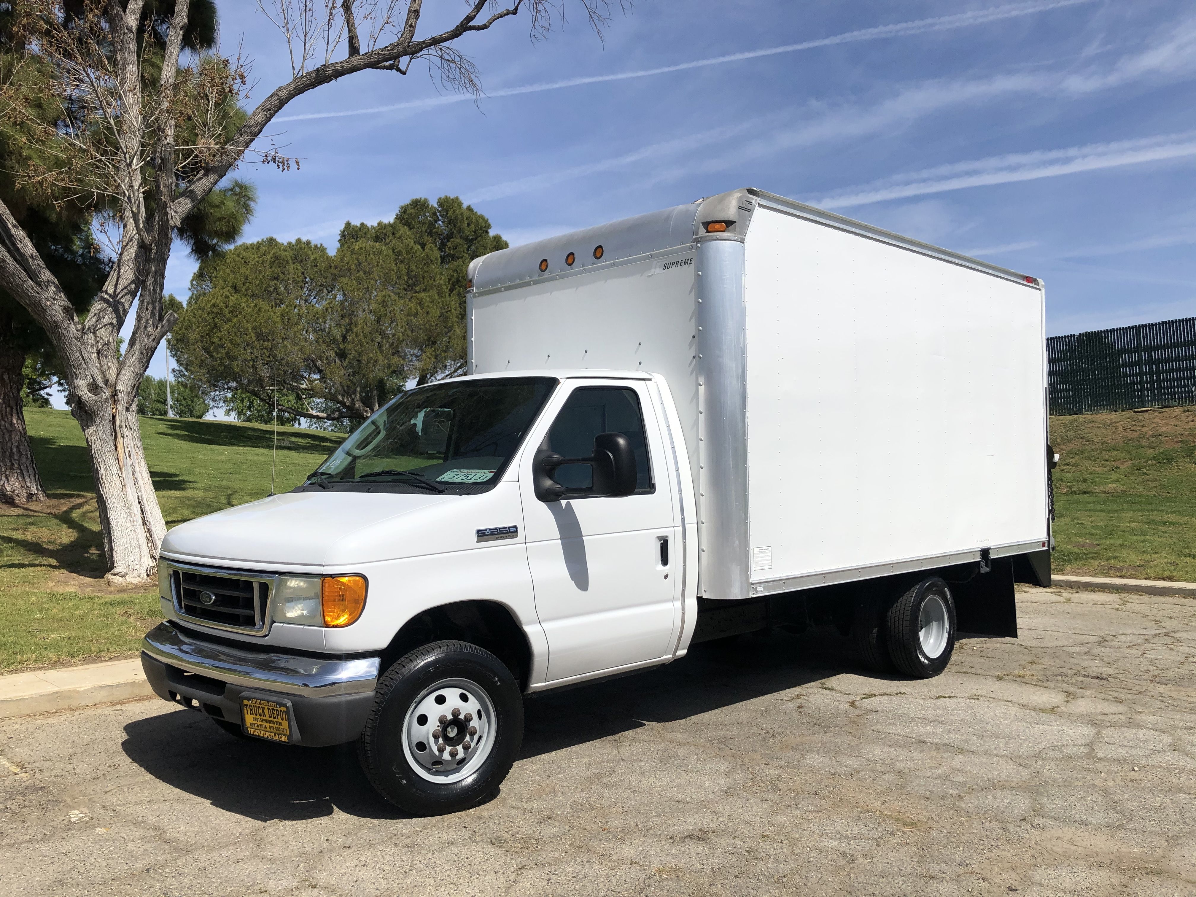 2006 Ford E-350