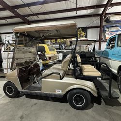 CLUB CAR GOLF CART 