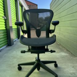 Herman Miller Aeron Remastered (size B) Office Chair -pristine Condition 