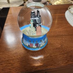 Chicago Snow Globe 