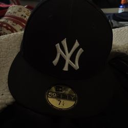 Navy blue 7 1/4 NY hat
