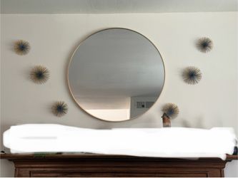 32in Round Gold Framed Wall Mirror and starburst accents