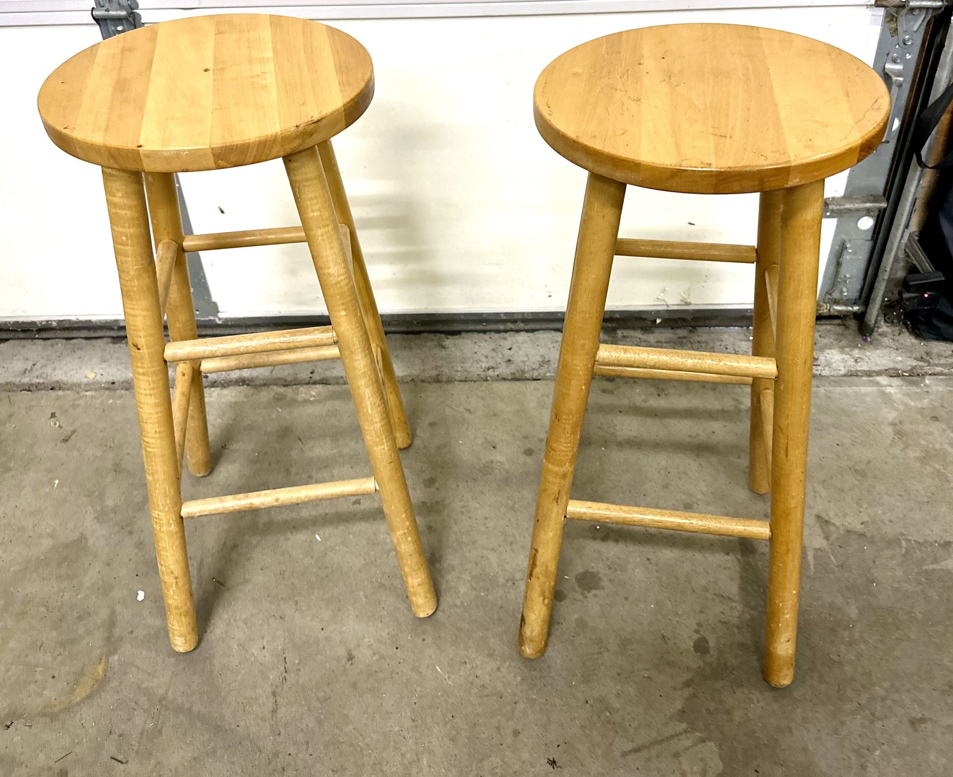 Counter Height Oak Set Of 2 Bar Stools