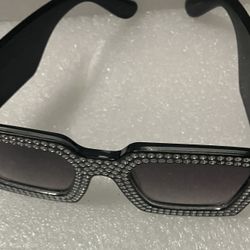 Vera Wang Sunglasses 