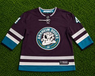 Anaheim Ducks “Mighty Ducks” Fowler #4 Hockey Jersey (M)