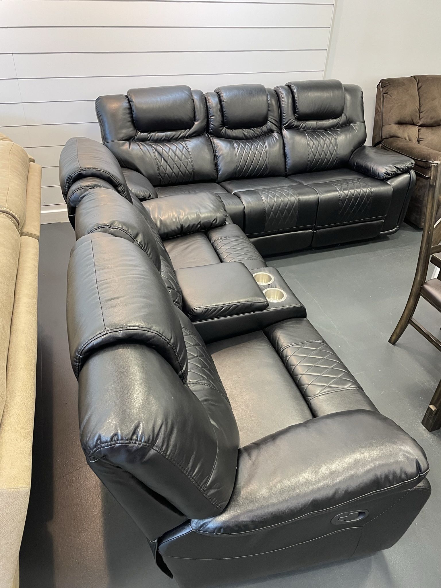 Black Friday sale starts now. Santiago black leather reclining sofa and loveseat set only $1099. Easy finance option. Same day delivery.