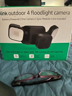BLINK  WIRELESS OUTDOOR 4 FLOODLIGHT CAMERA