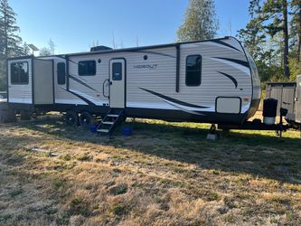 2019 keystone hideout 32rdds