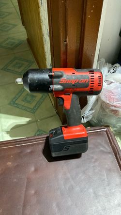 Snap on 1/2 drive impact like new & 300