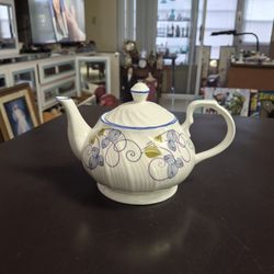 Lovely Shakti Color Craft Fine Bone China Teapot, Ribbed Swirl With Floral Design, Holds 4 Cups
