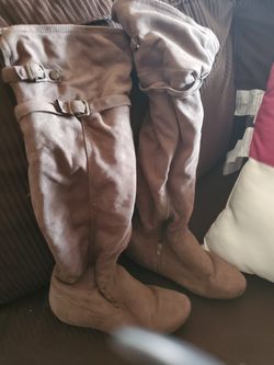 Women's Size 8 Boots