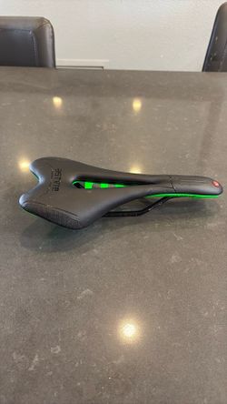 Skyline Taca VT Saddle - Men's Road Cycling Seat