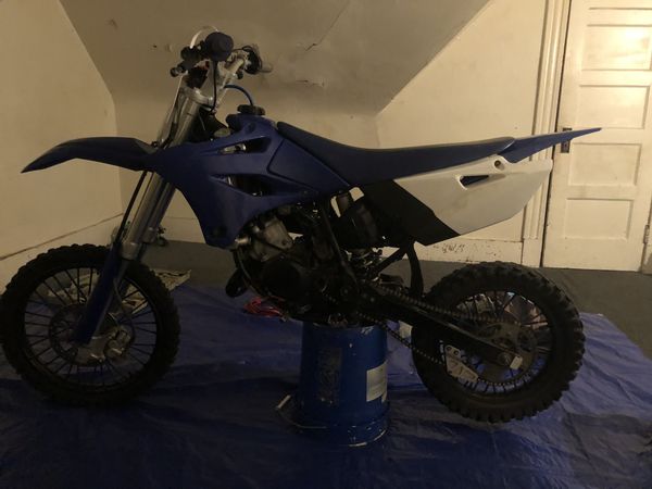 2006 yz85
