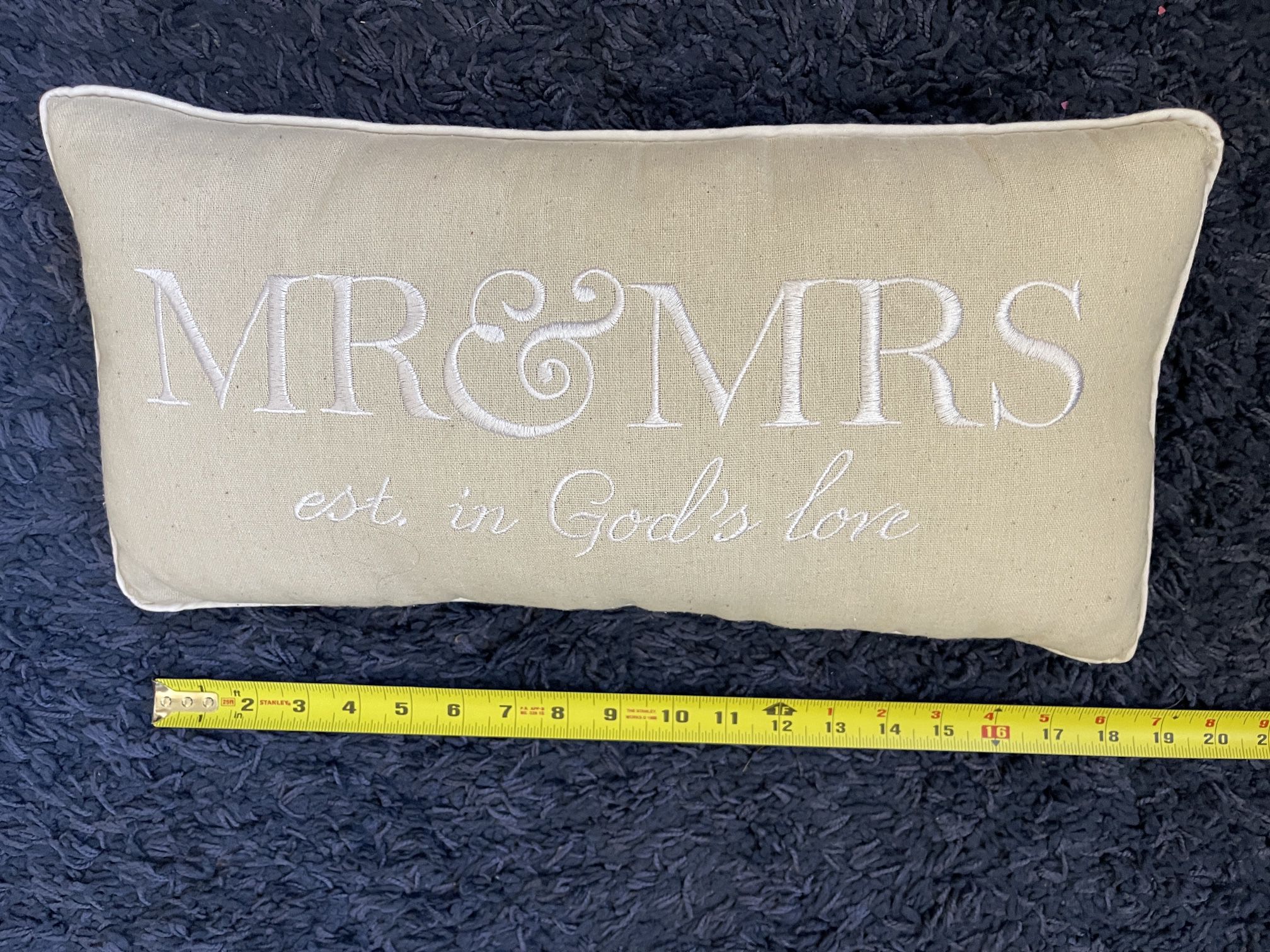 Linen Pillow MR&MRS Lumbar 8x17” 