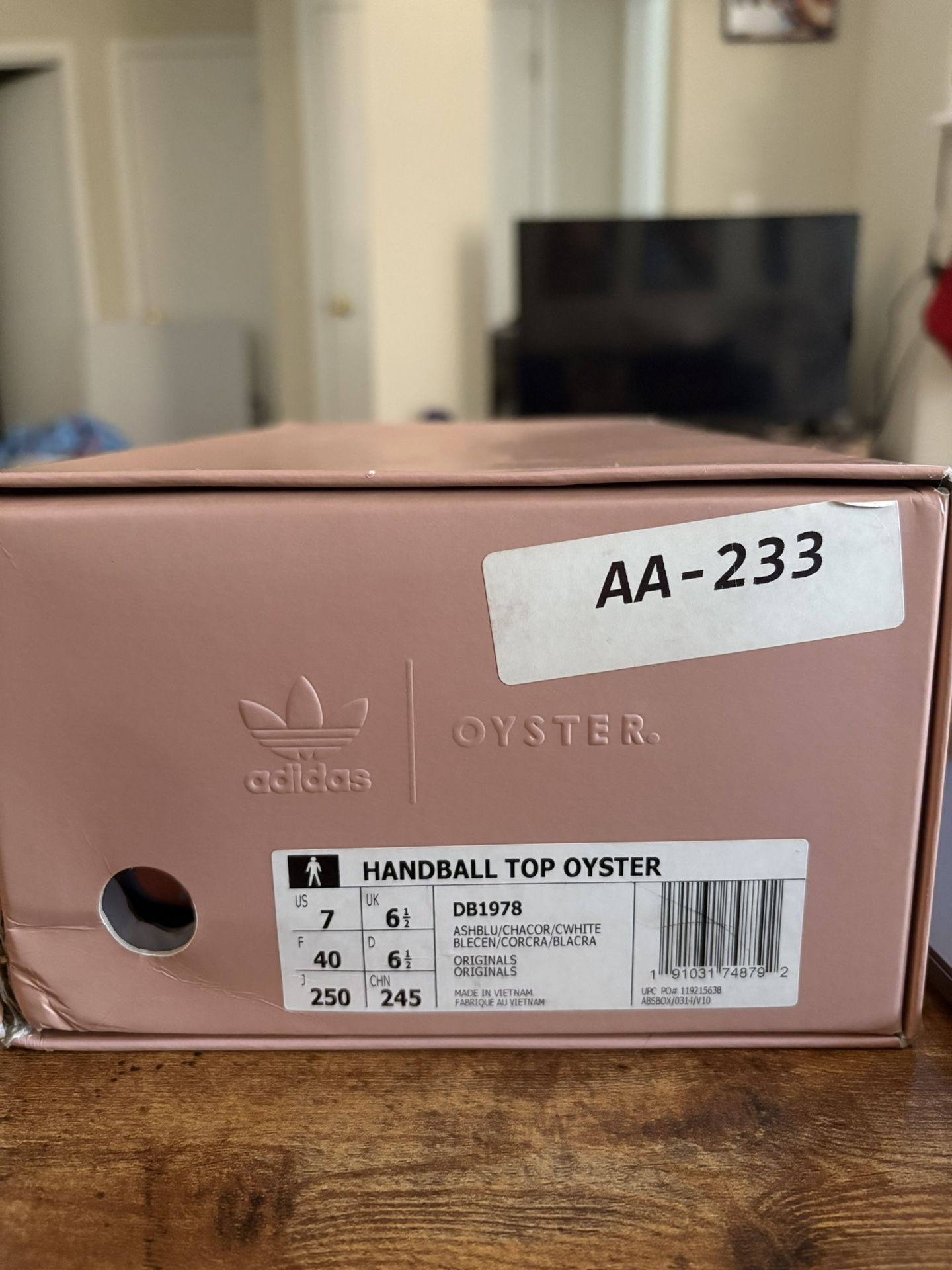 Adidas Oyster