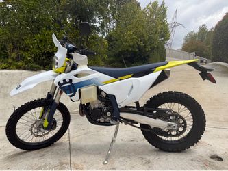 2025 Husqvarna FE 501s - Low Miles - Title in Hand