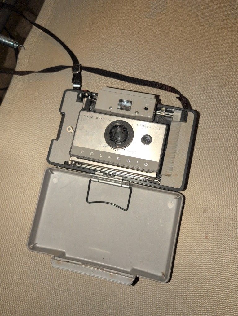Polaroid Land Camera Automatic 103