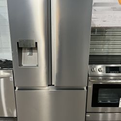 ✨ For Sale: 3-Door Hisense Refrigerator ✨