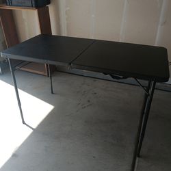 4ft long black folding table