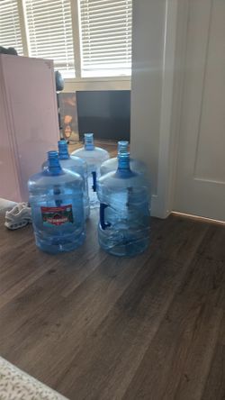 Arrowhead 5 gallon water jugs for sale