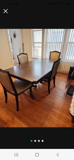 Dinning Table