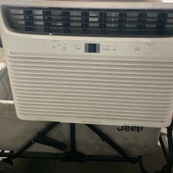 Frigidaire Air conditioniner 18,000 BTU  240 Volt