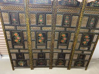 Beautiful Hand Carved Indian Room Partition