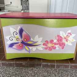 Girls Wooden Toy Chest 