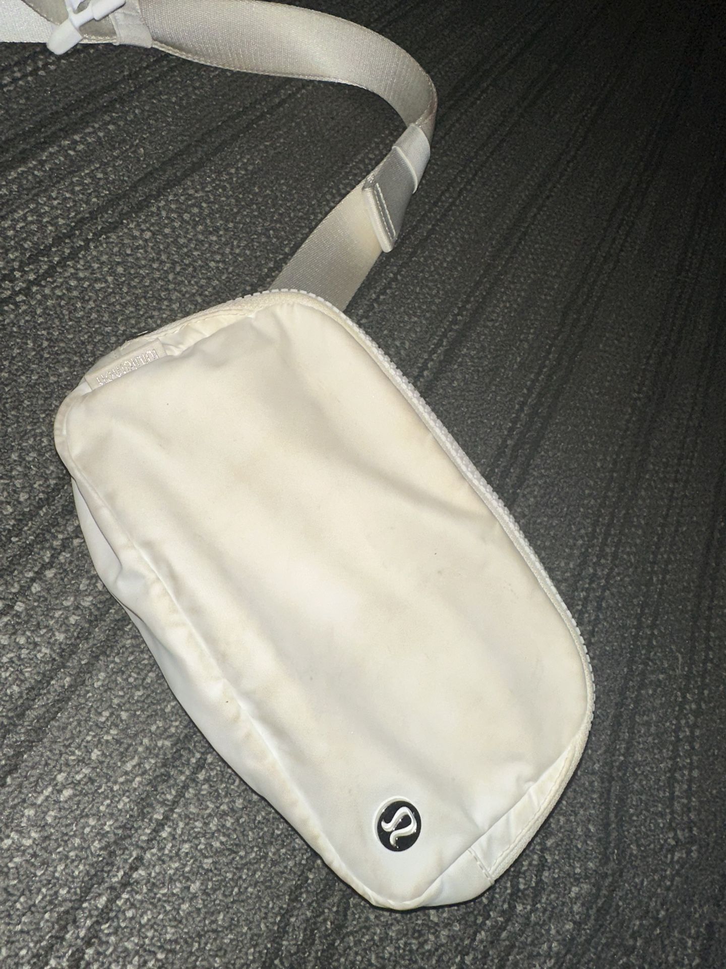 lululemon belt bag