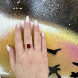 10k CZ STONE RED RING 