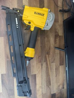 DEWALT Pneumatic 21-Degree Collated Corded Framing Nailer