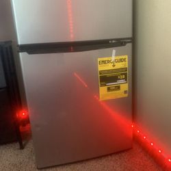 Mini Fridge (Like New)