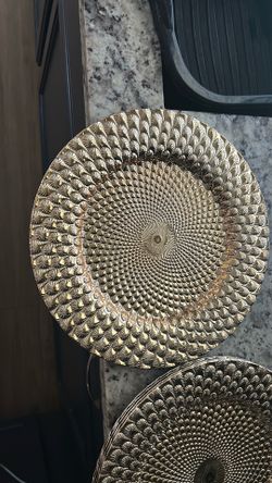 Gold decorative plates