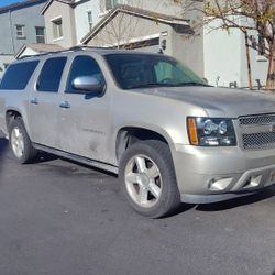 Parts Only Off 08 Suburban, No Engine or Trans, Good Body and Interior Parts.