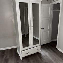 Wardrobe Closet With Mirrors 