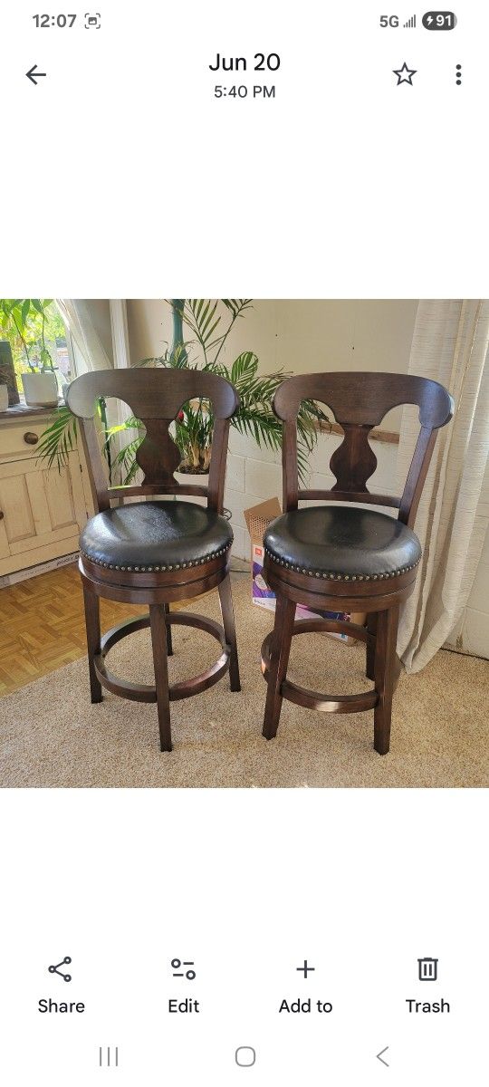 Bar Stools 