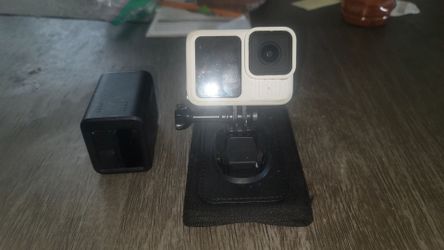 Go Pro 13 black with extra battery