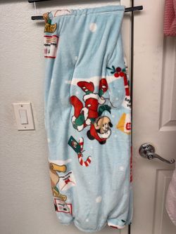 Mickey and Minnie Mouse Disney Christmas Throw Blanket